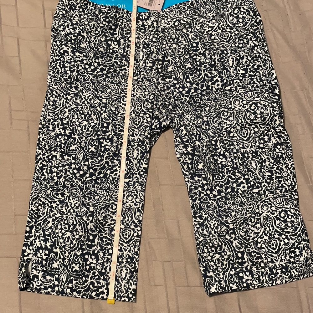 Ann Taylor Bermuda shorts